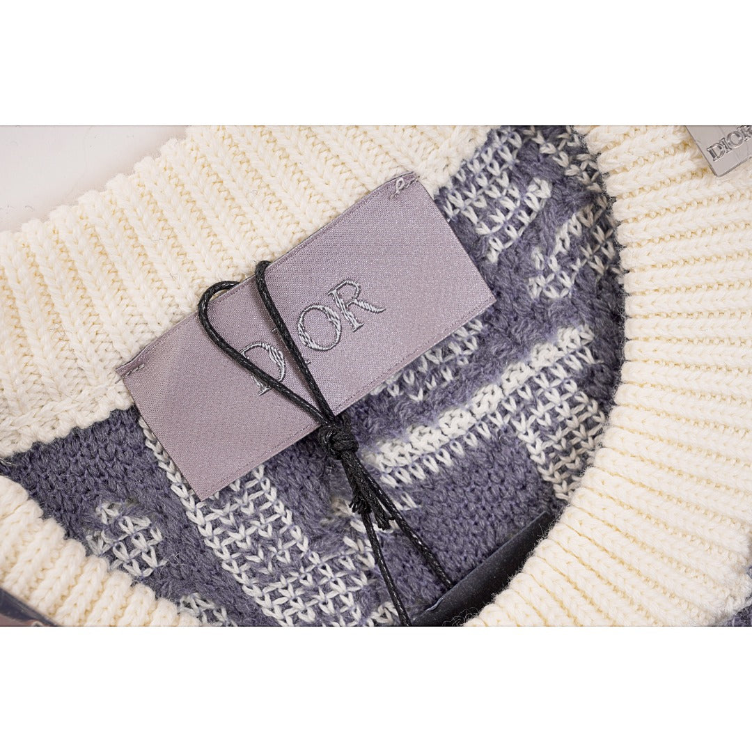 Terry Embroidered Jacquard Crew Neck Sweater