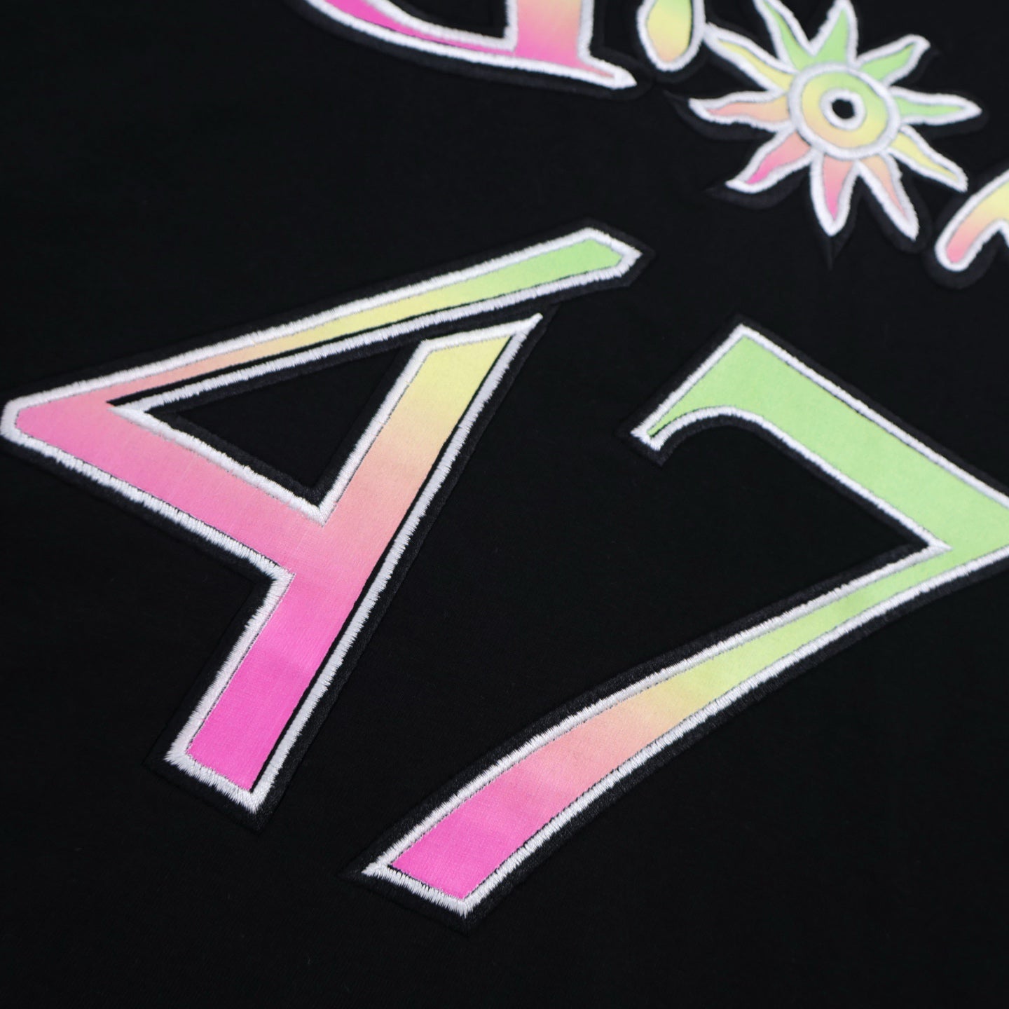 CD 47 colorful embroidered short sleeves (black